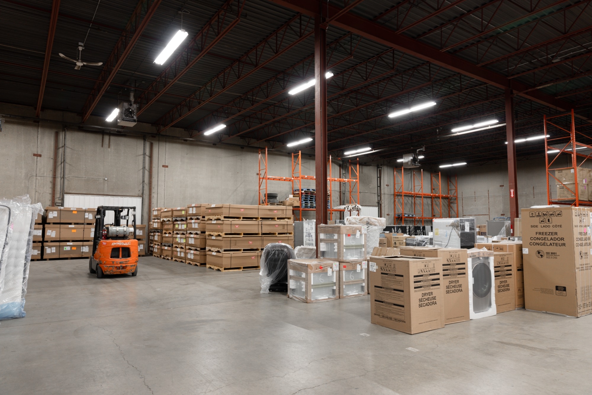 Commercial Warehousing, Distribution, and Third-Party Logistics (3PL),  Winnipeg, Manitoba, RT Logistix Ltd